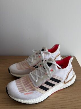 Adidas Ultraboost DNA Summer.RDY Running shoes Size 9 mens unisex white/pink/gld